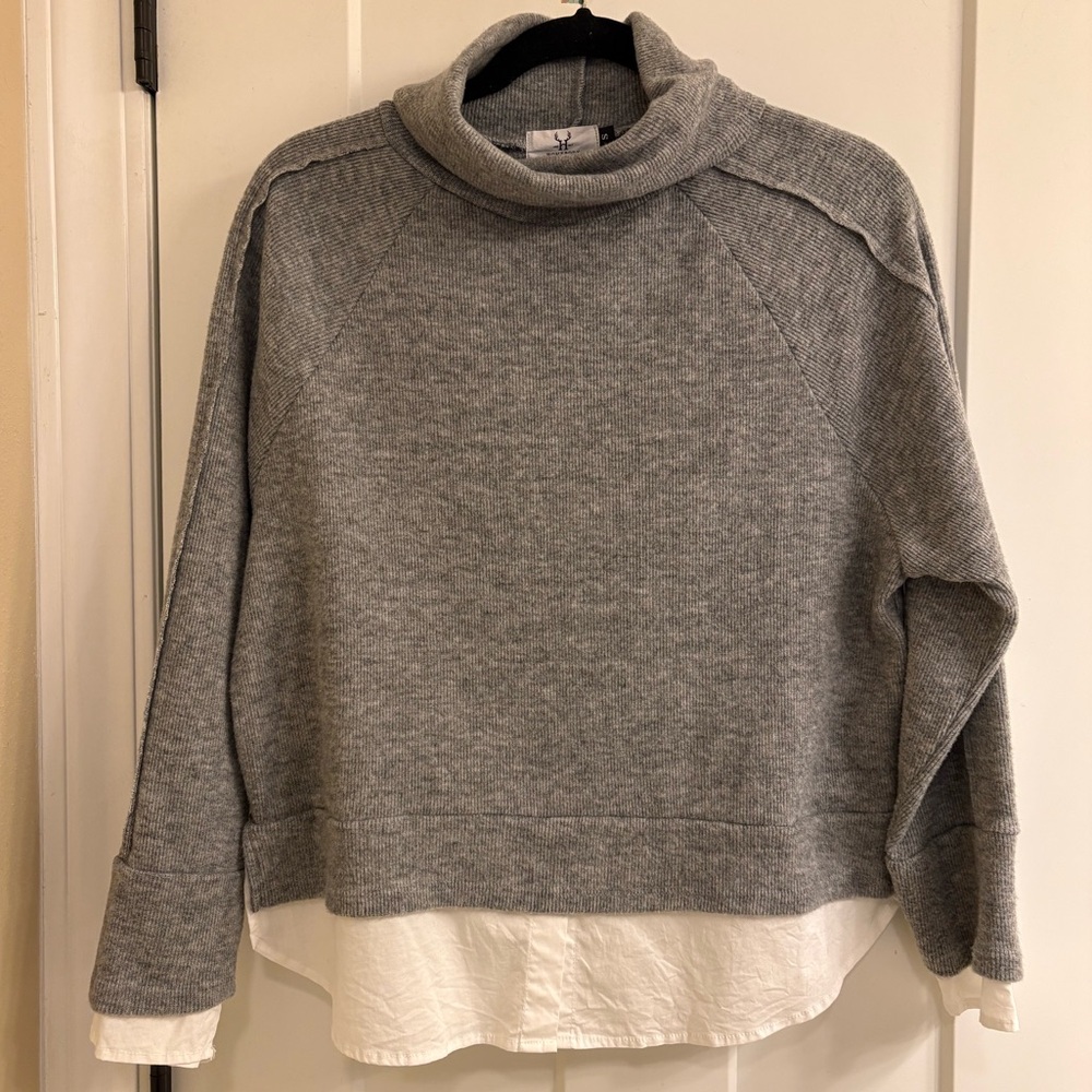 Women’s Gray Turtleneck Sweater with Layered Hem